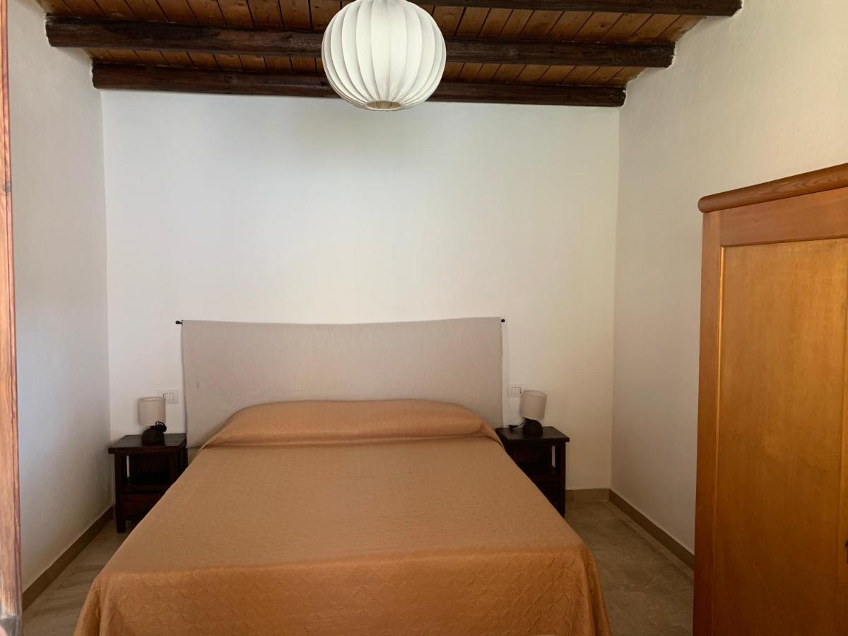 Arega B&B Villasimius Eksteriør billede